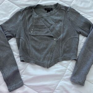 White House Black Market Heather Gray Top Cropped